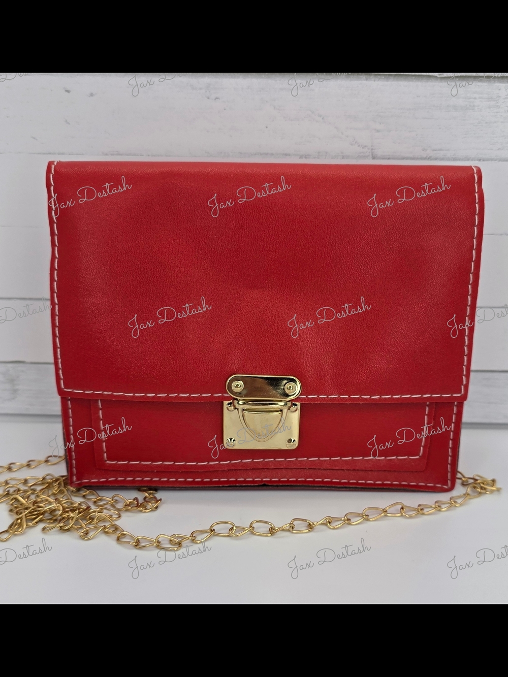 Women's Red Crossbody Bag with Gold Hardware PR396
